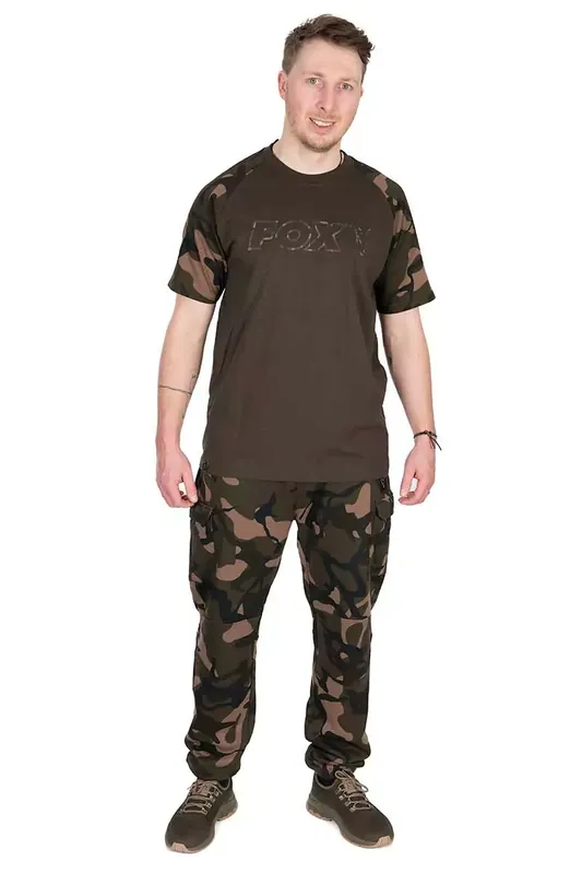 FOX KHAKI/CAMO OUTLINE T-SHIRT Oblíbený