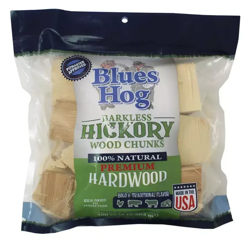 Dřevěné kousky BBQ Barkless Hickory Wood 1,9kg Blues Hog Aktuální