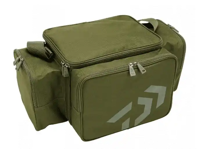 Značkový Daiwa Black Widow Compact Tackle Bag