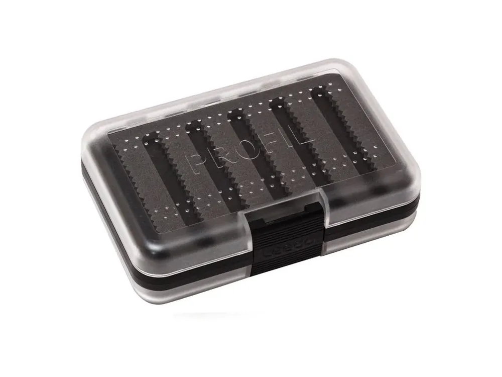 Leeda Krabička muškařská Profil Fly Box Black Standard Finální Výprodej