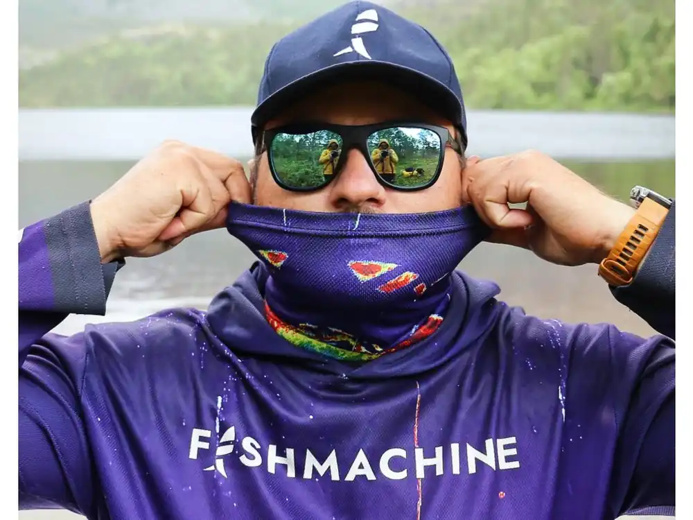 Aktuální Nákrčník FISHMACHINE Fishing in the world‘s seas
