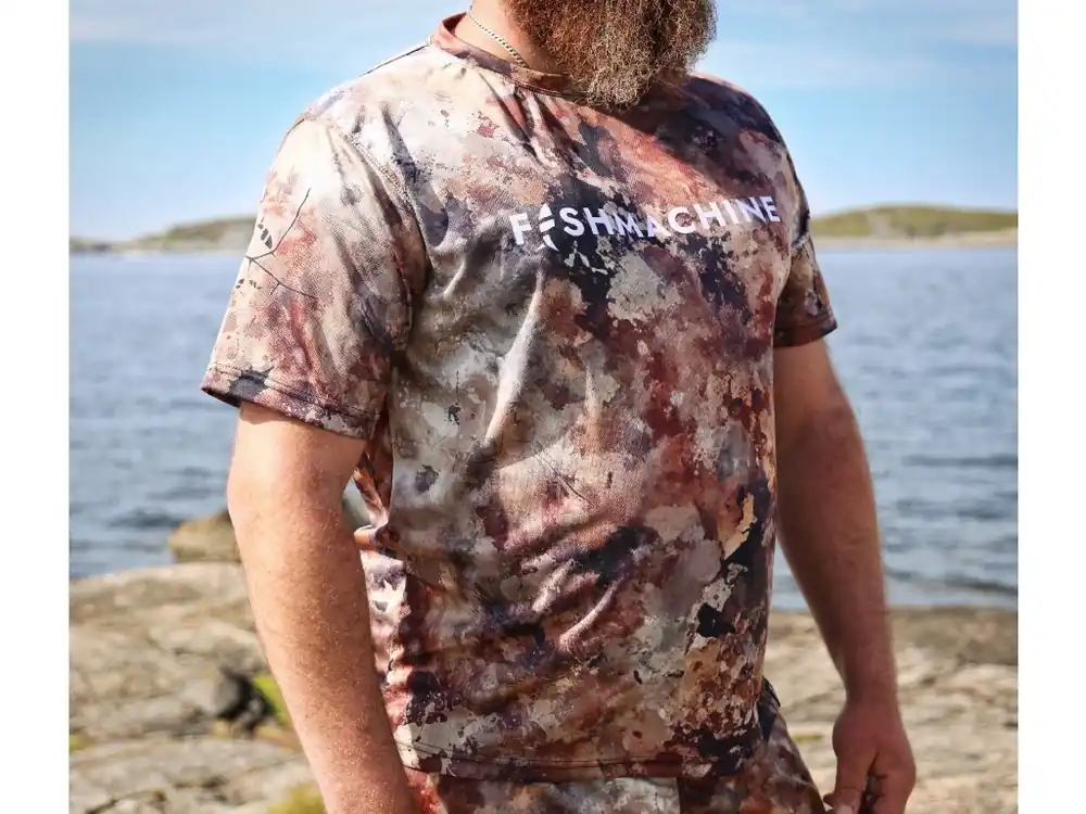 Tričko FISHMACHINE Riverlake edition Víkendová Akce