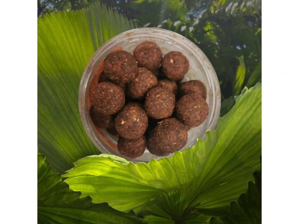Tovární Cena Boilies CSL rychlorozpustné, GLM-kořeněné pr. 20mm 250 ml