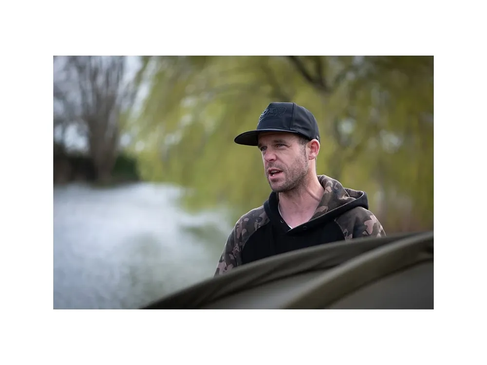 Fox Kšiltovka Black/Camo Flat Peak Snapback Cap Zlevněný